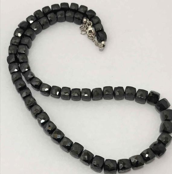 6.5 - 7.5 Mm Black Spinel Faceted Box Gemstone Beads Necklace Sale / Spinel Necklace / Faceted Cube Beads / Spinel Gemstone Wholesale