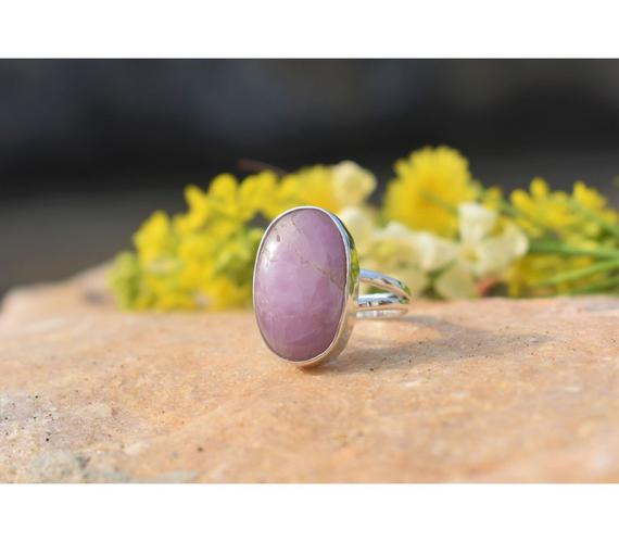Silver Kunzite Ring, Princess Ring, Sterling Silver Ring, 925 Silver, Modern Jewelry, Gift For Her,  Christmas Gift, Wedding Ring, Casual