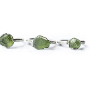Shop Peridot Rings! Green Peridot ring | Raw peridot ring | Copper & peridot ring | Electroformed jewelry | Organic stone jewelry | Natural genuine Peridot rings, simple unique handcrafted gemstone rings. #rings #jewelry #shopping #gift #handmade #fashion #style #affiliate #ad