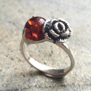 Shop Amber Jewelry! Flower Ring, Amber Ring, Silver Flower Ring, Natural Amber, Vintage Amber Ring, 925 Silver, Genuine Amber, Solid Silver Ring, Healing Stones | Natural genuine Amber jewelry. Buy crystal jewelry, handmade handcrafted artisan jewelry for women.  Unique handmade gift ideas. #jewelry #beadedjewelry #beadedjewelry #gift #shopping #handmadejewelry #fashion #style #product #jewelry #affiliate #ad