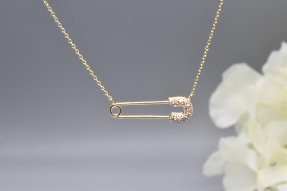 Safety Pin Gold Necklace, Diamond Paperclip Necklace, Solid 14kt Gold, Layering Necklace, Fine Jewelry, Dainty Necklace, Safety Pin Pendant