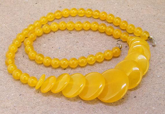 Full Strand Coin  Yellow Jade Beads ----- 6mm-20mm ----- About 60pieces ----- Gemstone Beads--- 15" In Length
