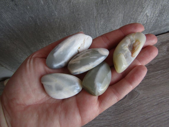 Silver Sheen Moonstone Tumbled Stone 1 Inch + Crystal