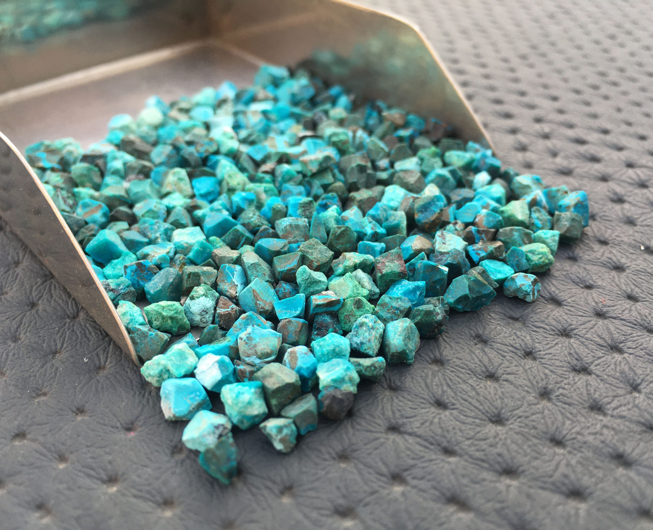 50 Pieces Tiny Chrysocolla 2-4 Mm Raw, Natural Chrysocolla Rough Gemstone, Chrysocolla Raw Stone, Semi Precious Gemstone Chrysocolla Rough