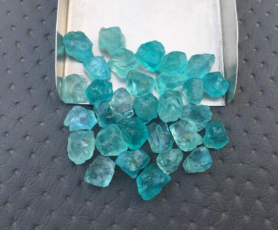 50 Pieces Blue Rough 6-8 Mm Raw,natural Apatite Rough,loose Gemstone Raw,semi Precious Gemstone Rough,blue Apatite Raw Stone Random Stone