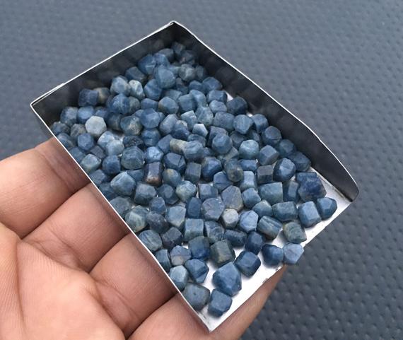 20 Pieces Blue Sapphire 4-6 Mm Raw, September Birthstone Natural Blue Sapphire Gemstone,sapphire Crystal , Semi-precious Blue Sapphire Raw