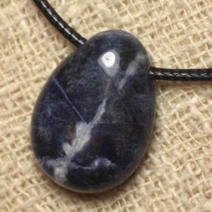 Shop Sodalite Pendants! Collier Pendentif en Pierre – Sodalite Goutte 25mm | Natural genuine Sodalite pendants. Buy crystal jewelry, handmade handcrafted artisan jewelry for women.  Unique handmade gift ideas. #jewelry #beadedpendants #beadedjewelry #gift #shopping #handmadejewelry #fashion #style #product #pendants #affiliate #ad