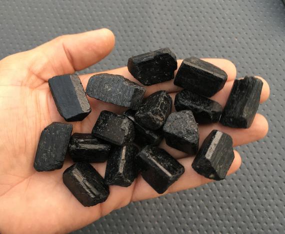5 Pieces Protection Stone Size 15x25-20x30 Mm,natural Black Tourmaline Gemstone,raw Crystal Energy,rough Gemstone,raw Black Tourmaline Stone