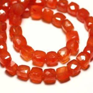 Shop Carnelian Faceted Beads! 1pc – Perle de Pierre – Cornaline Cube Facetté 5-7mm – 8741140020139 | Natural genuine faceted Carnelian beads for beading and jewelry making.  #jewelry #beads #beadedjewelry #diyjewelry #jewelrymaking #beadstore #beading #affiliate #ad