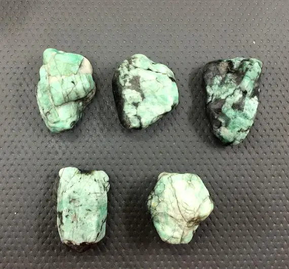 1 Piece Specimen Emerald 40-50 Mm Raw,untreated Natural Green Emerald Rough,unpolished Emerald Crystal Raw,loose Emerald Rough Wholesale