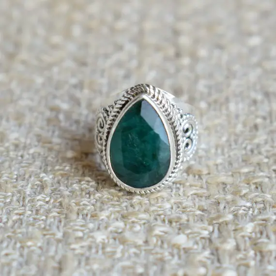 Emerald Gemstone Ring, Handmade Ring For Her, 925 Sterling Silver Ring, Designer Teardrop Ring, Gift For Mom, Boho Ring, Green Stone Ring
