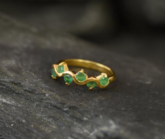 Gold Emerald Ring, Natural Emerald, May Birthstone, Gold Antique Ring, Green Vintage Ring, Promise Ring, Stackable Ring, Half Eternity Ring