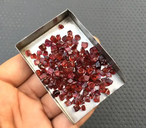 50 Piece Tiny Garnet Rough,size 2-4 Mm Natural Red Garnet Gemstone Rough,january Birthstone Tiny Raw,loose Gemstone Garnet Crystal Wholesale