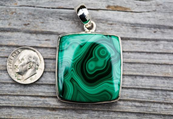 Malachite Pendant - Gorgeous Malachite -malachite Gemstone Pendant, Green Malachite - Malachite Jewelry - Lovely Pattern Malachite
