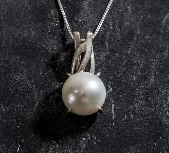 Pearl Pendant, Natural Pearl, White Pearl Pendant, Large Pearl Pendant, Vintage Pendant, June Birthstone, June Pendant, White Pearl