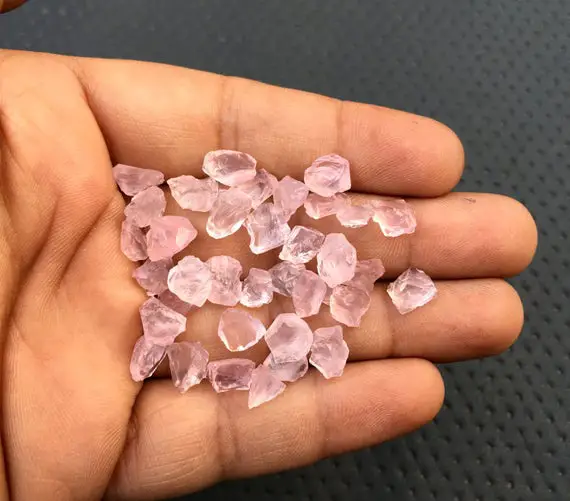 50 Pieces Natural Rose Quartz,size 6-8 Mm Pink Quartz Rough Stones,delicate Rose Quartz Stone,crystals For Love Pink Quartz Gemstone Rough