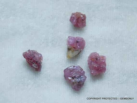 10.6octs 5pc Natural Ruby Raw Rough Red Ruby Gemstone For Wire Jewelry Making Stone Natural Un-heated No Heated 100% Red Ruby Raw Of Ruby