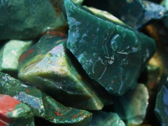 Summer Sale!! 3000 Carat Lots Of Bloodstone Rough Plus A Very Nice Free Faceted Gemstone