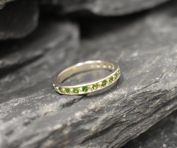 Green Eternity Ring, Natural Chrome Diopside Band, Vivid Green Band, Stackable Band, Full Eternity, Solid Silver Ring, Emerald Color Ring