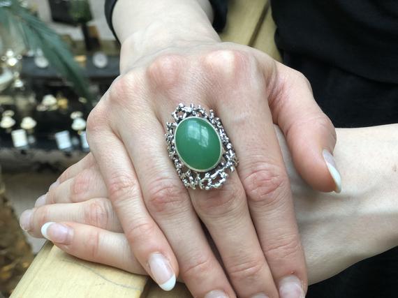 Chrysoprase Ring, Natural Chrysoprase, May Birthstone, Silver Shield Ring, Green Vintage Ring, Green Ring, Statement Ring, Solid Silver Ring