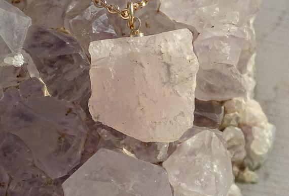 Dainty Raw Morganite Necklace,rough Morganite Necklace,raw Crystal Necklace,chakra Reiki,wicca Wiccan,pagan,pink Emerald,rocks Gems Minerals