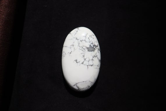 Natural  Howlite Crystal, White Howlite Stone, Palmstone Stone, Healing Crystal, Pocket Stone, Palmstone Healing Calming Reiki.