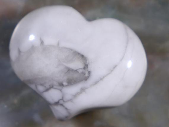 Howlite Puffy Heart Pocket, Worry Healing Stone With Positive Healing Energy!