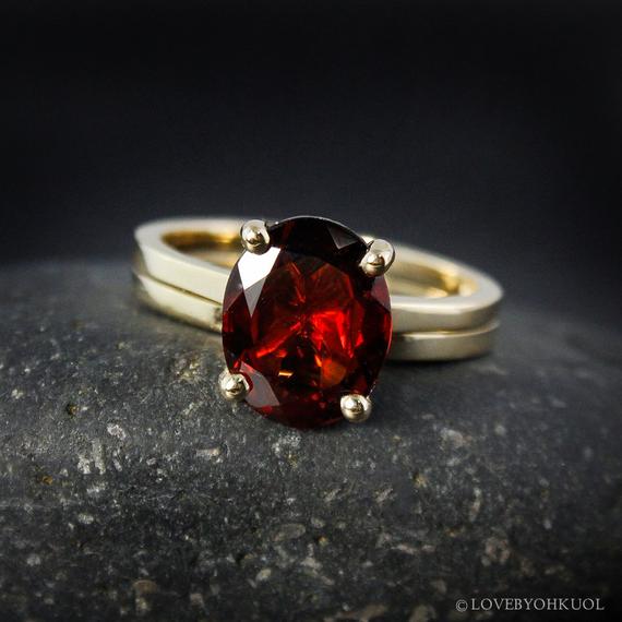 Oval Red Garnet Engagement Ring – Wedding Set