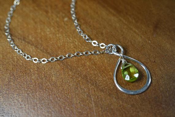 Peridot Infinity Necklace In Sterling Silver // Peridot Briolette Necklace // August Birthstone // 16th Anniversary // Eternity Jewelry