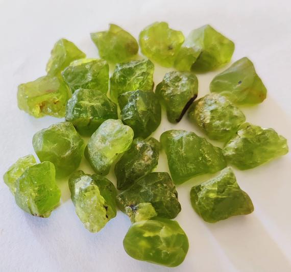 Peridot Crystal Raw  10 / 25 Piece Lot Peridotcrystal, Natural Peridot Gemstone, Healing Crystal Raw,8x10, 10x12,  Mm Size