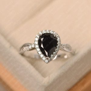 Natural black spinel ring, pear cut twist ring, sterling silver engagement ring for women | Natural genuine Array rings, simple unique alternative gemstone engagement rings. #rings #jewelry #bridal #wedding #jewelryaccessories #engagementrings #weddingideas #affiliate #ad