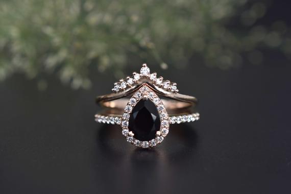 Vintage Black Onyx Pear Shaped Engagement Ring Set Antique Black Onyx Wedding Ring Set Stacking Wedding Band Art Deco Black Onyx Bridal Ring