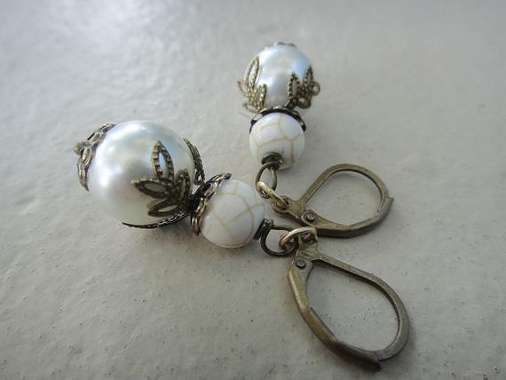 White Earrings, Bronze Earrings, White Pearl And White Magnesite Earrings (e112)