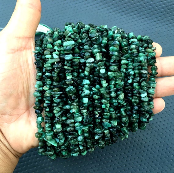 16 Inch Long Strand Natural Green Emerald / Smoky Uncut Chips,size 6-8 Mm Gemstone Smooth Emerald Chips,brilliant Quality Birthstone Chips