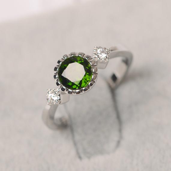 Chrome Green Diopside Ring Sterling Silver Engagement Ring For Women Round Cut Gemstone Ring