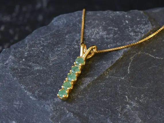 Gold Emerald Pendant, Emerald Pendant, Natural Emerald, May Birthstone, Minimal Pendant, Green Pendant, Vintage Pendant, Layering Necklace
