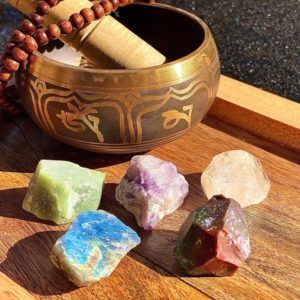 Shop Crystal Healing! Health and Wellness rough healing crystal set – Amethyst, Green Aventurine, Quartz, Labradorite, Bloodstone | Shop jewelry making and beading supplies, tools & findings for DIY jewelry making and crafts. #jewelrymaking #diyjewelry #jewelrycrafts #jewelrysupplies #beading #affiliate #ad