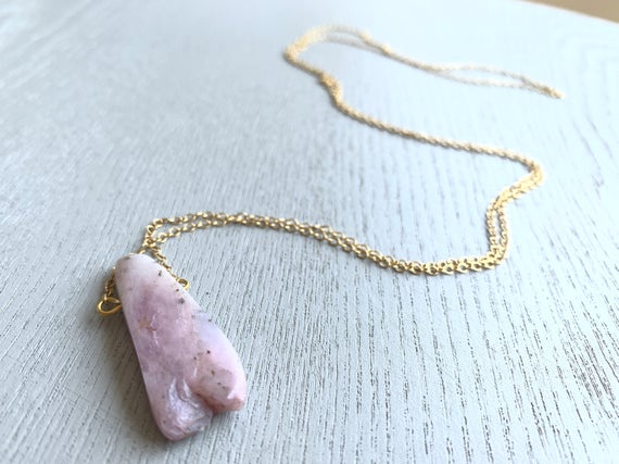 Kunzite Necklace, Long Gemstone Necklace, Raw Kunzite Necklace, Heart Chakra Healing Crystal Necklace, Gift For Her, Gift For Mom, Wife