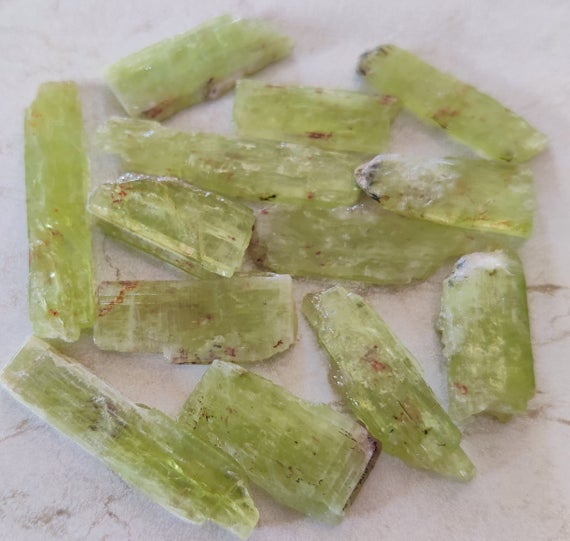Green Kyanite Raw/ Blade Stone, Natural Kyanite Gemstone, 10 / 25 Piece Lot Healing Crystal Raw,0.5"- 0.8",1"-1.2" Inches Size Available