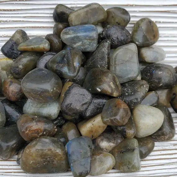 Tumbled Labradorite Stone For Protecting And Balancing Your Aura, Crystal For Enhancing Intuitive Abilities And Transformation, Chakra Stone