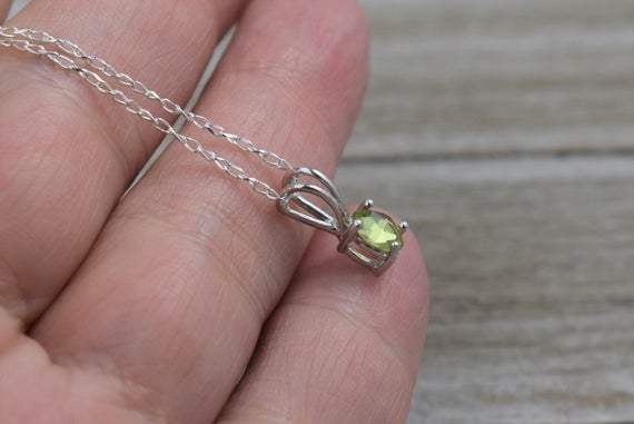 Peridot Pendant (sterling Silver) - Mini - Genuine Faceted Gemstone - 6 X 4 Mm Oval - Choice Of Chain