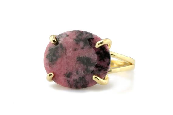 Beautiful Rhodonite Ring · 14k Gold Filled Ring · Horizontal Oval Ring · Gemstone Ring · Raw Gem Ring · Pink Stone Ring · Vintage Ring