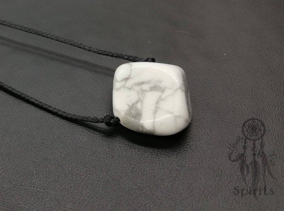 Howlite White Stone Necklace/pendant/reiki/healing Crystals/raw/chakra Stones/gemstone/boho/bohemian/hippie/gift For Her/meaning/nature/love