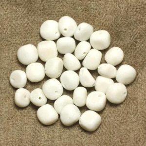 Shop Jade Chip & Nugget Beads! Fil 39cm 37pc env – Perles de Pierre – Jade Blanche Opaque Nuggets 7-11mm | Natural genuine chip Jade beads for beading and jewelry making.  #jewelry #beads #beadedjewelry #diyjewelry #jewelrymaking #beadstore #beading #affiliate #ad