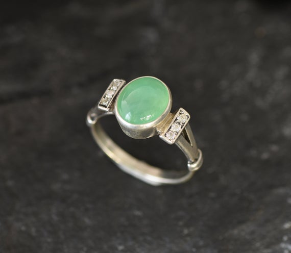 Chrysoprase Ring, Natural Chrysoprase Ring, Green Vintage Ring, Oval Bezel Ring, Green Chrysoprase Ring, May Birthstone Ring, Adina Stone