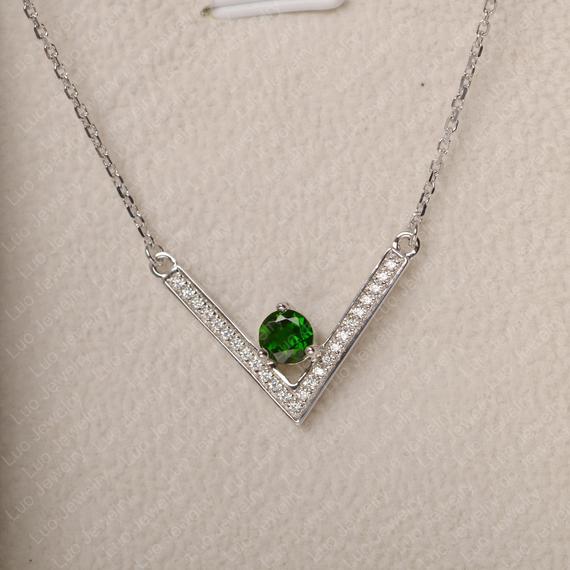 Diopside Pendant, Green Gemstone Necklaces, Round Cut, Sterling Silver, Vintage Necklace