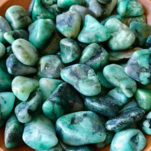 Shop Emerald Stones & Crystals! Emerald True Love Stone Tumbled High Vibration Goddess Venus Soulmate Heart Chakra GRID WORK | Natural genuine stones & crystals in various shapes & sizes. Buy raw cut, tumbled, or polished gemstones for making jewelry or crystal healing energy vibration raising reiki stones. #crystals #gemstones #crystalhealing #crystalsandgemstones #energyhealing #affiliate #ad