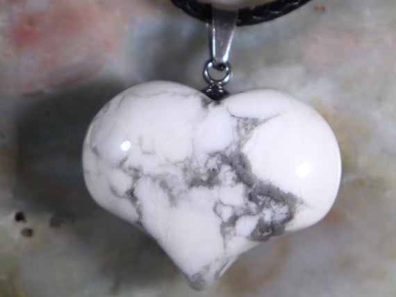 Howlite Puffy Heart Healing Stone Necklace With Positive Healing Energy!
