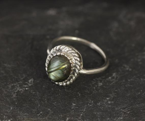 Solitaire Labradorite Ring, Natural Labradorite, Vintage Green Ring, Silver Rainbow Ring, Brown Ring, Unique Engagement Ring, Adina Stone