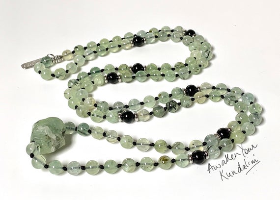Chakra Jewelry / Prehnite / Prehnite Mala Necklace / Prehnite Pendant / Prehnite Jewelry / Reiki Jewerly / Boho Necklace Green Heart Chakra